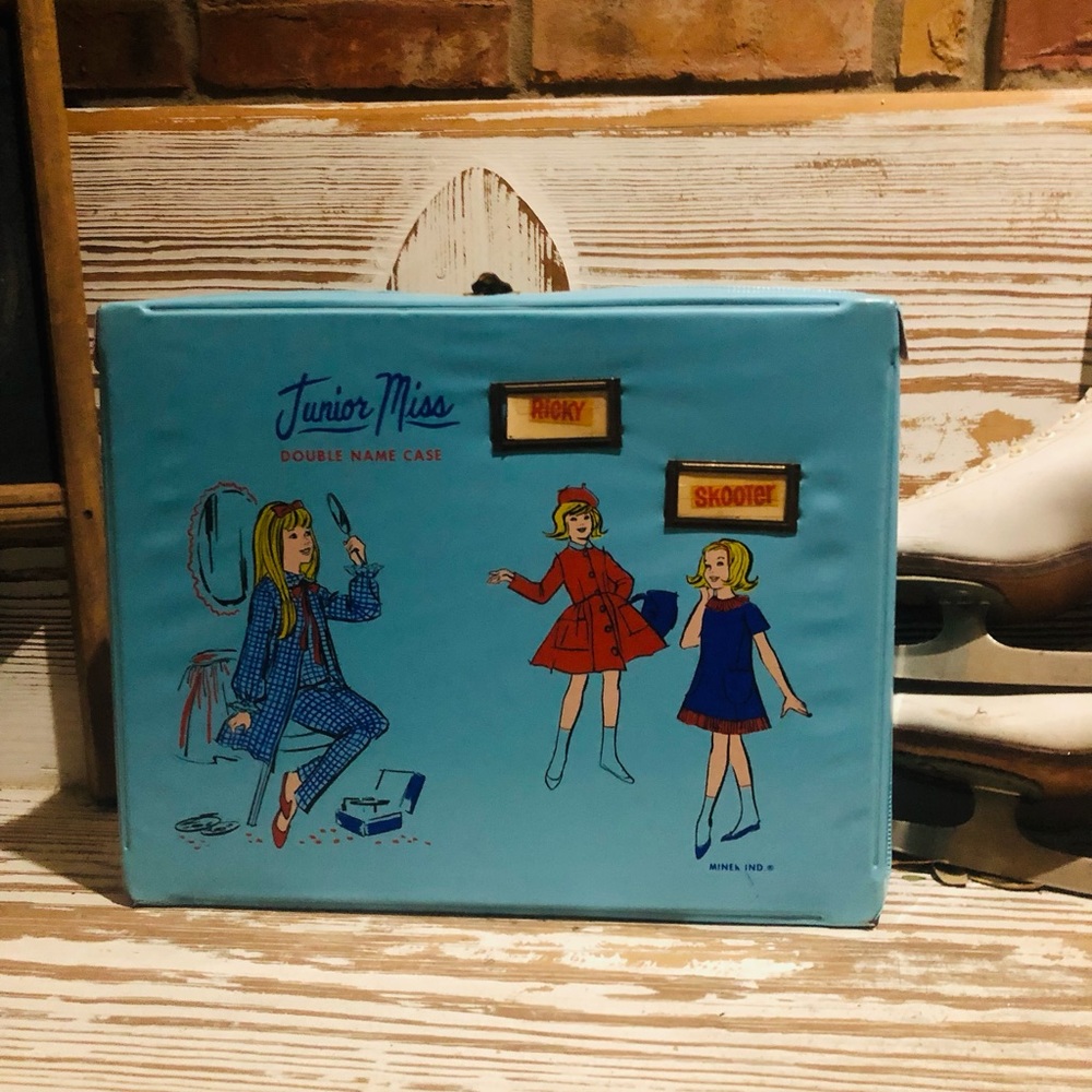 1968 Junior Miss barbie case!💕 rare !